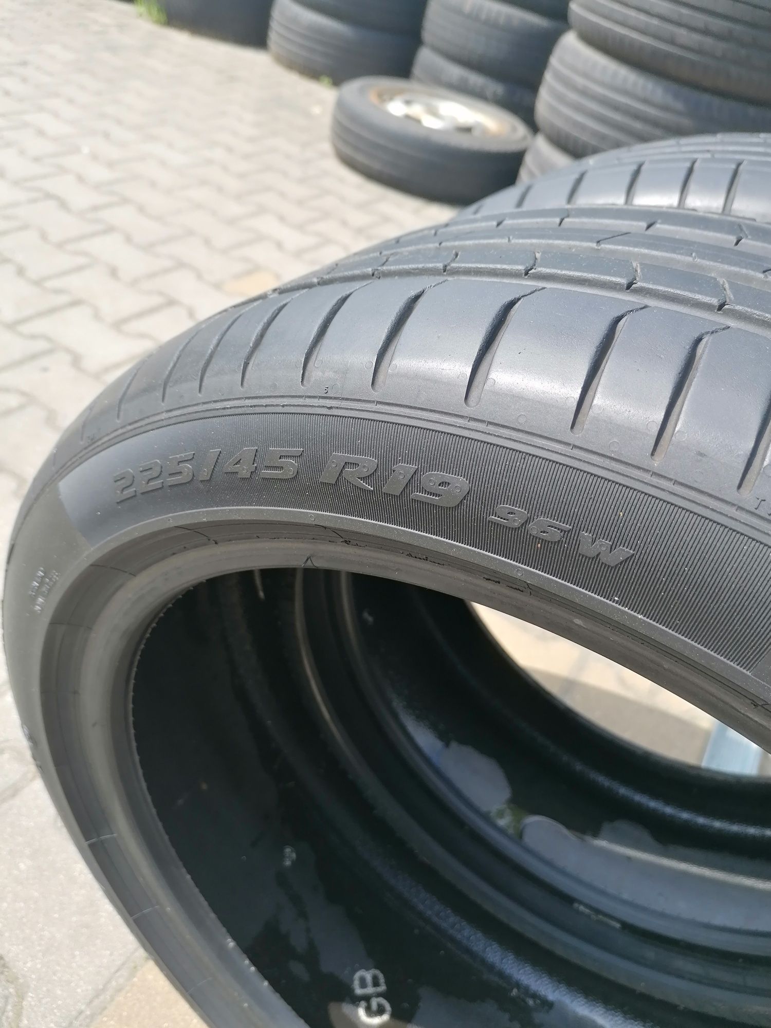 Opony letnie 2szt Pirelli P ZERO 225 45 R19 96W