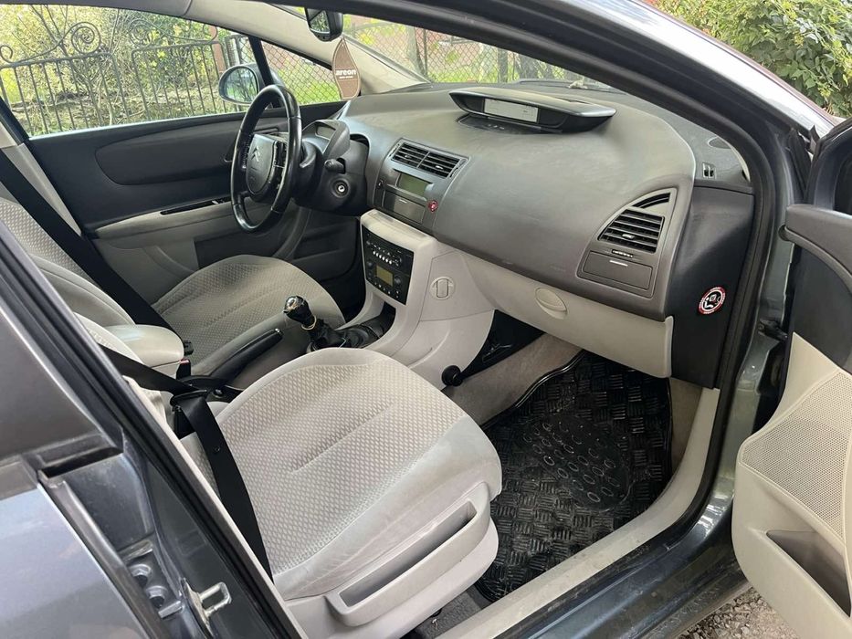 Сітроєн С4  дуже економна машинка