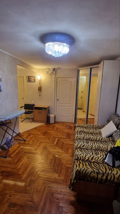 Продам 3х кімнатну квартиру на правому березі, вул. Рельєфна