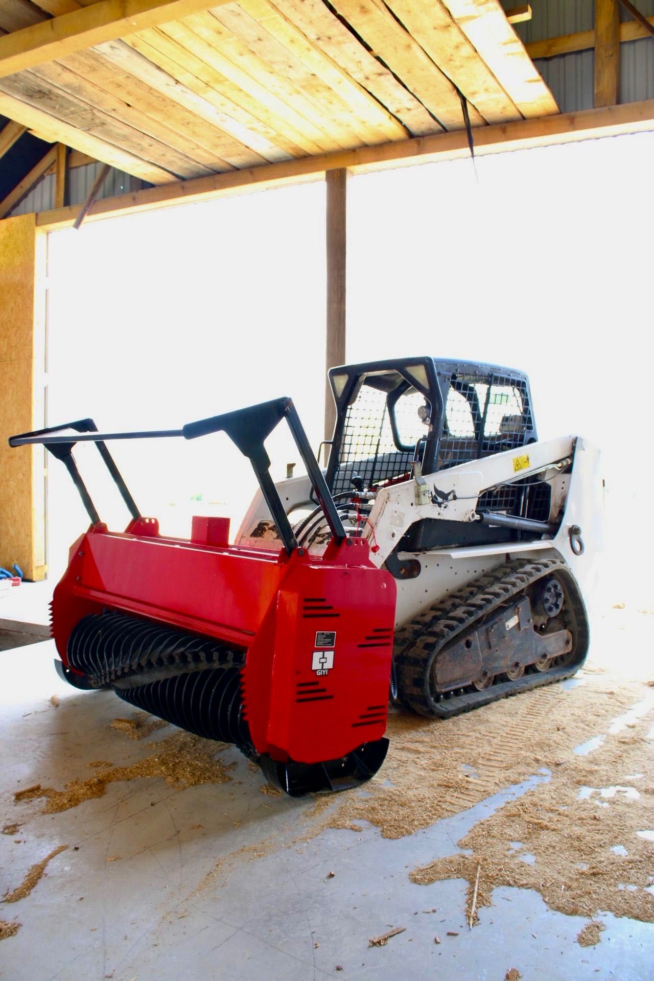 Bobcat T140 (2006) + Mulczer GIYI GY-72Pro (NOWY)