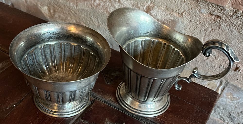 Śliczny posrebrzany zestaw - cukiernica i mlecznik