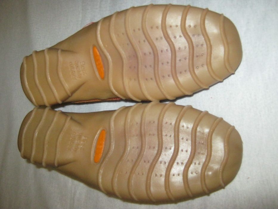 Комфортные Новые Кожаные туфли , мокасины р. 35 стелька 23 см