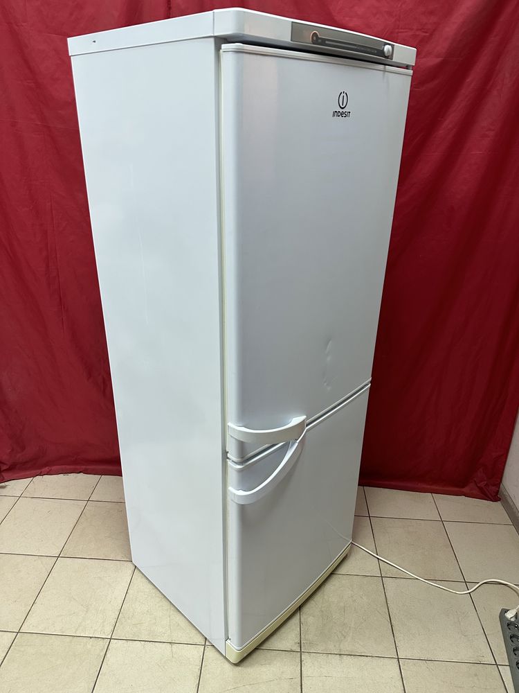 Холодильник Indesit 167/60/60