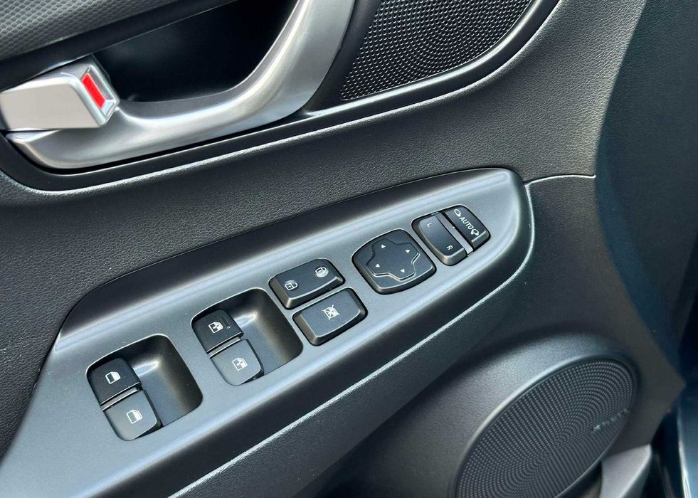 Продам Hyundai Kona, 64 кВт, 2022 року