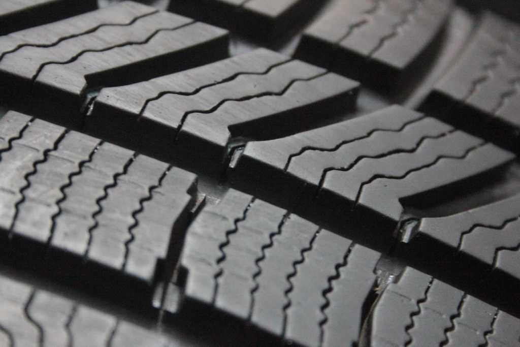 215/55/17 Continental WinterContact TS 870 P 215/55 R17 98V XL