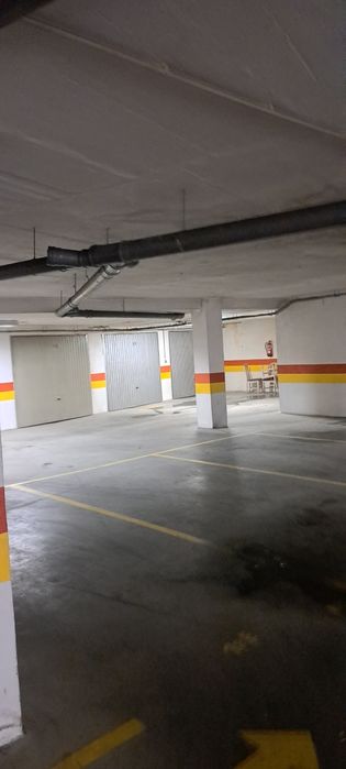 Garagem box para vender