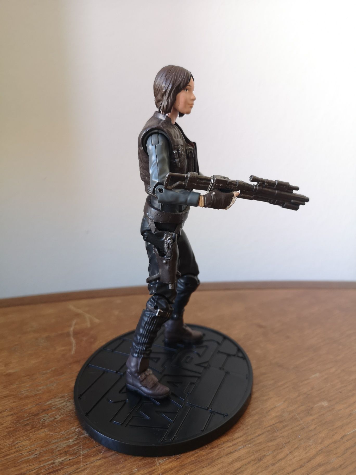 Figurino Jyn Erso de Rogue One: A Star Wars Story