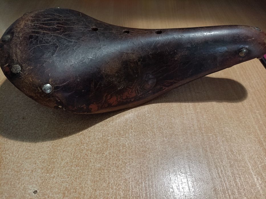 Продам сидушку на велосипед кожаная