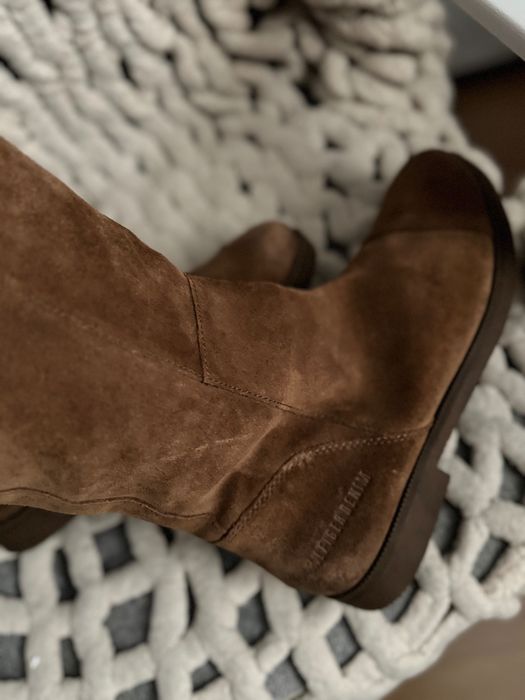 Kozaki zamszowe brązowe ze skóry Tommy Hilfiger