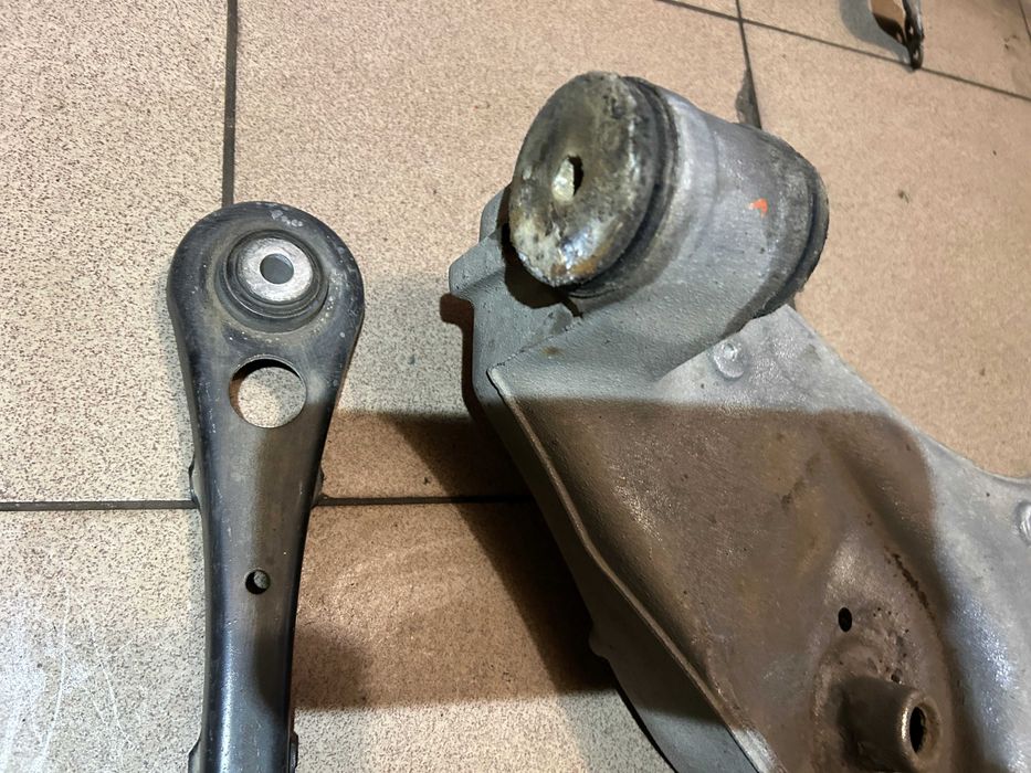 Wahacz lewy tył audi a4 b6 sedan kombi komplet