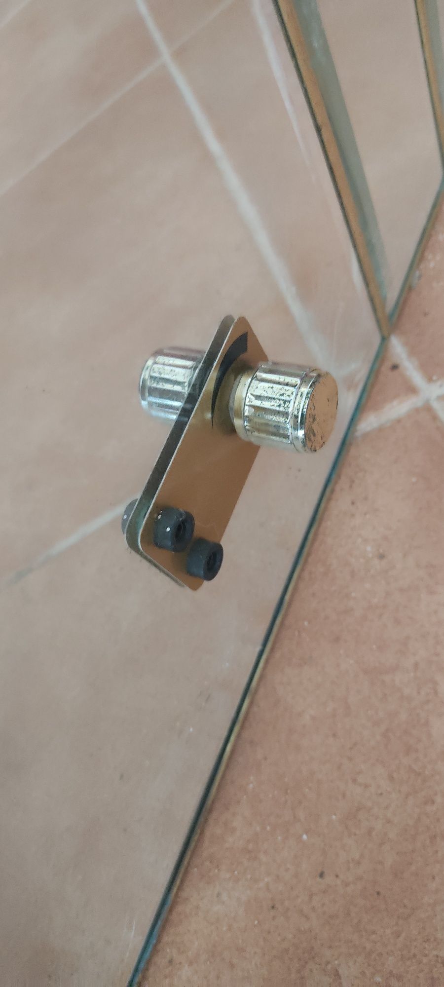 Espelho vintage com iluminação