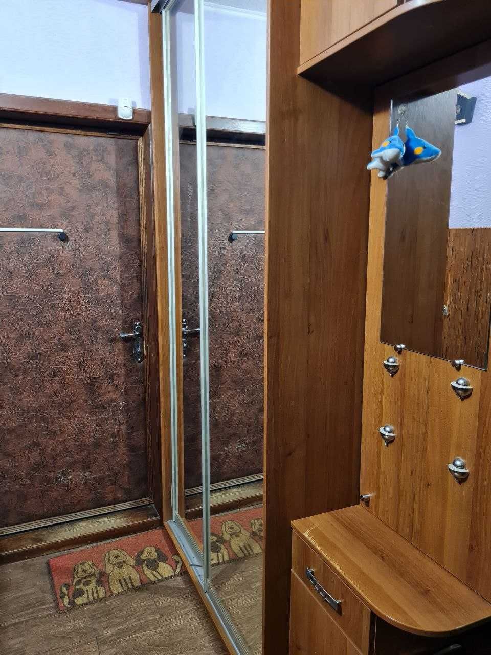 Продам 3 кімн. квартиру р-н кафе "Мерлін". Ремонт. 52000