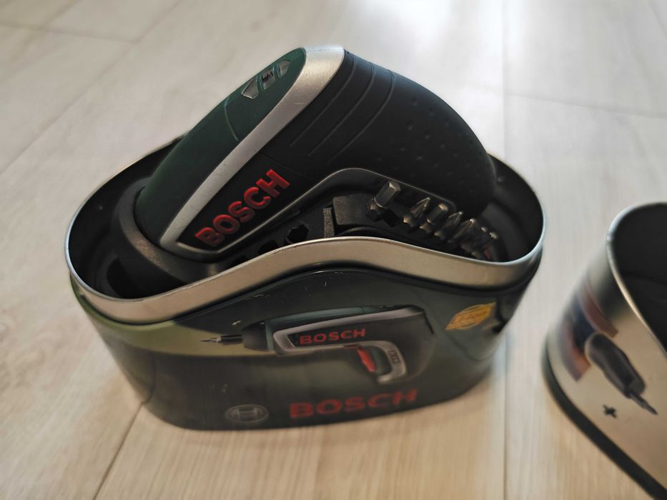 Wkrętarka Bosch IXO - uszkodzona, komplet