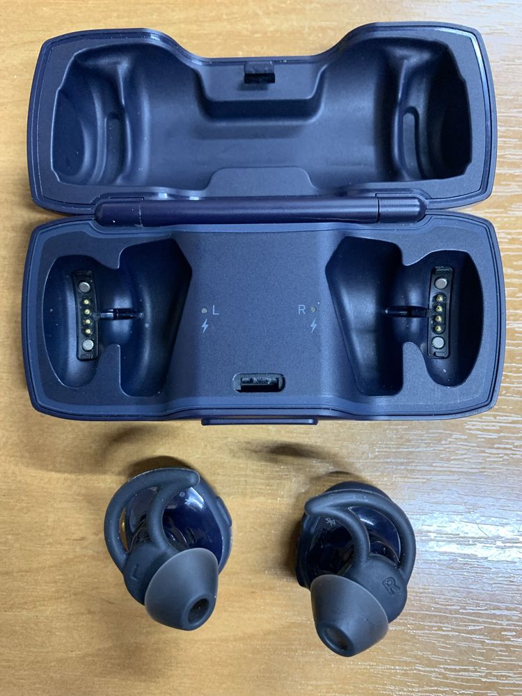 Навушники Bose soundsport Free