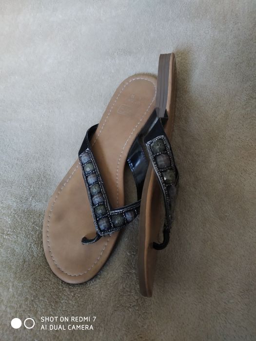 Шлепки,вьетнамки женские 39 размер.