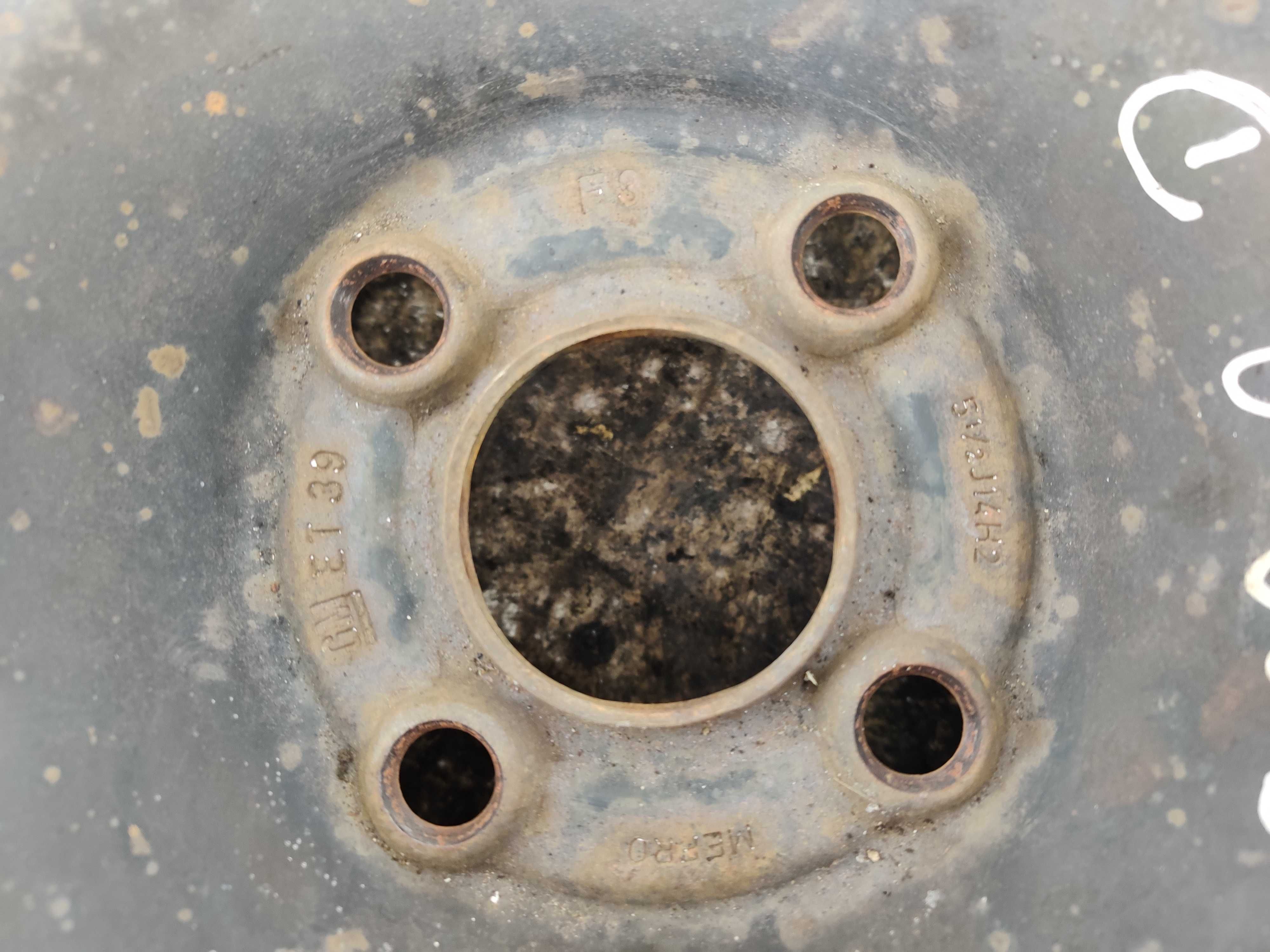Felgi Stalowe Stalówki Felga  4x100 5 1/2Jx14 ET39 Opel Corsa D