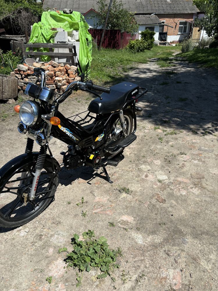 Продам дельту в гарному стані на доках