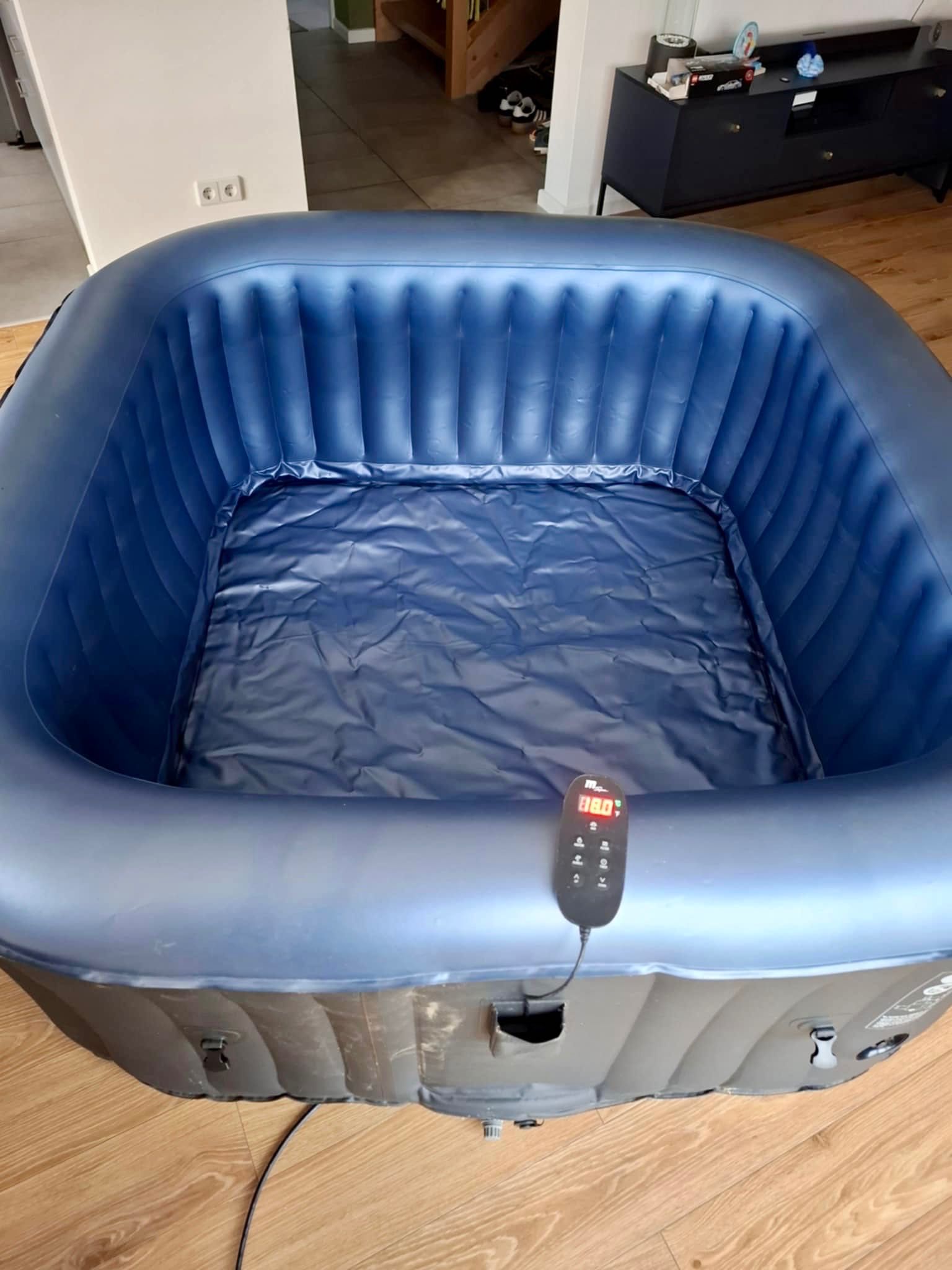 Jacuzzi, Basen z hydromasażem nadmuchiwany MSpa Tekapo 6os 930 l
