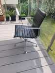 Fotel biurowy w stylu Eames – elegancki i wygodny