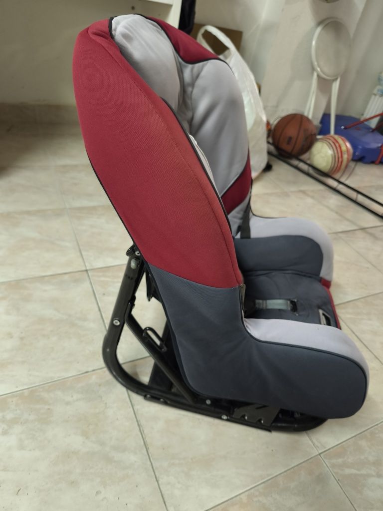 Cadeira auto criança.