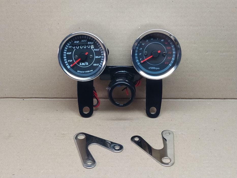 Панель приборов мото универсальная спидометр 180км/ч, тахометр, хром