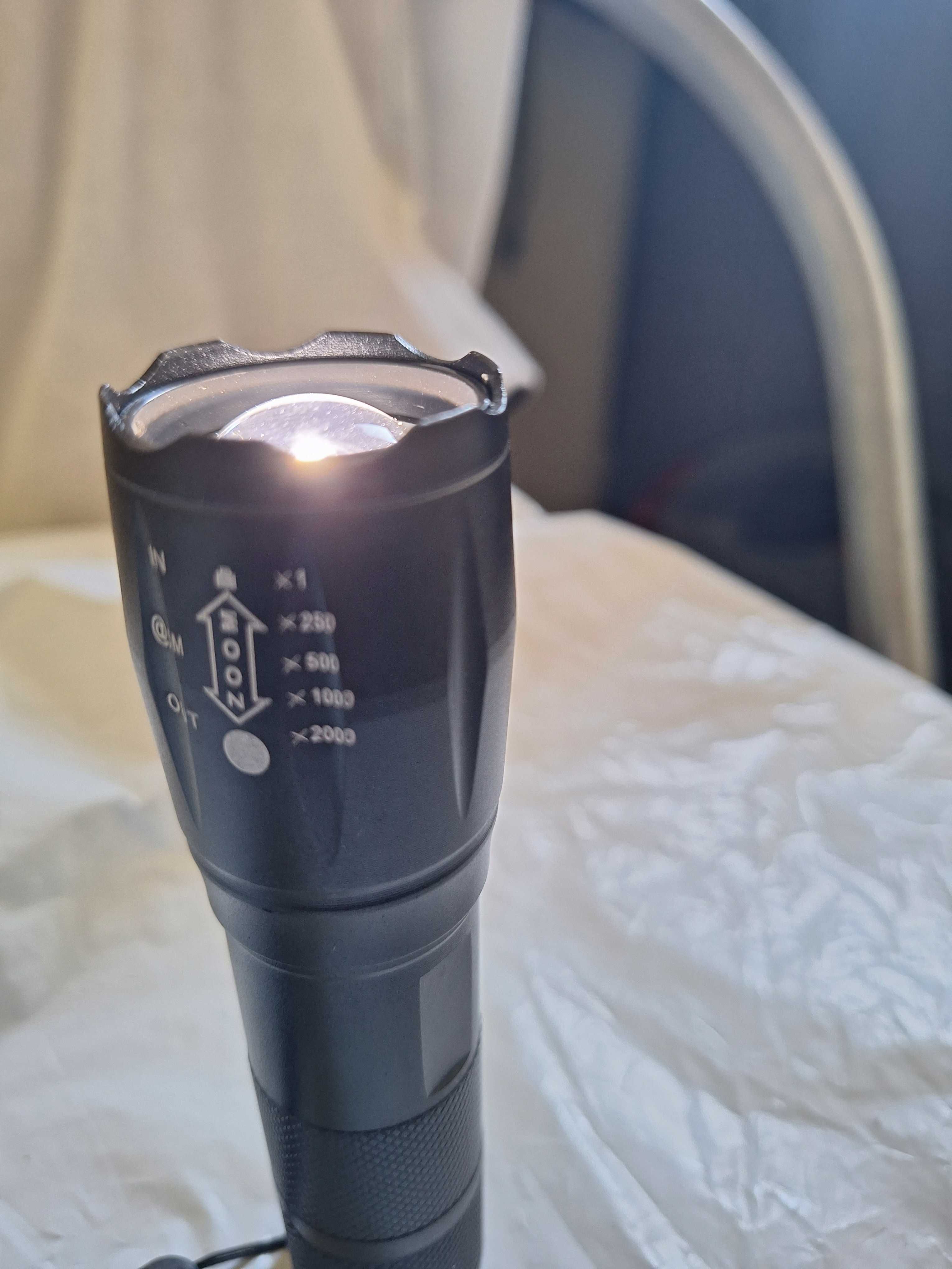 Mini lanterna A100