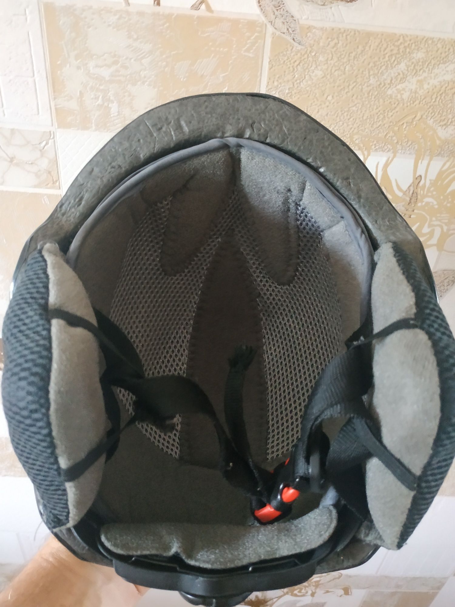 Защитный шлем для ребенка