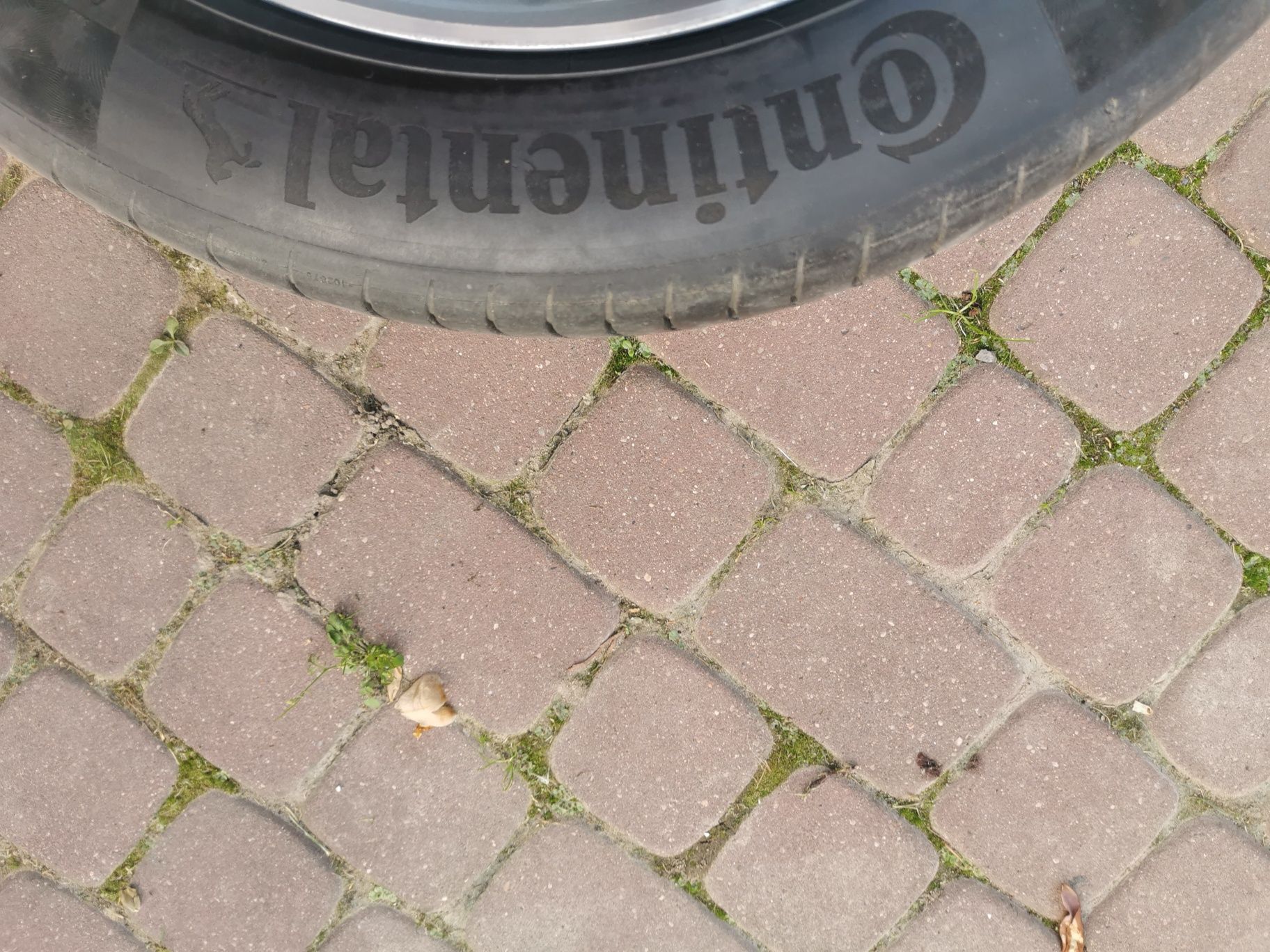 Sprzedam opony letnie CONTINENTAL