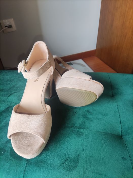 Sandálias bejes (37)