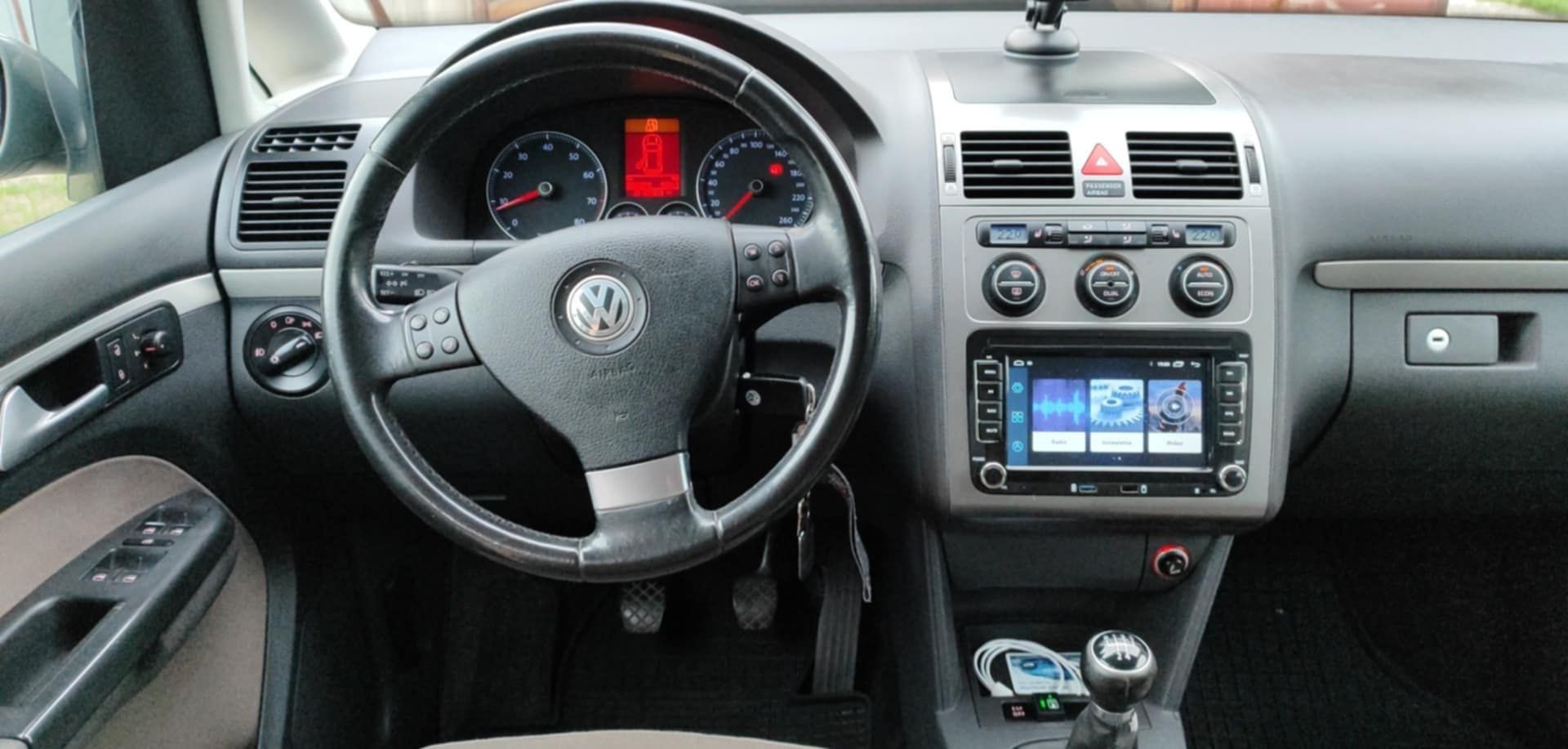 Volkswagen Touran 2.0 benzyna+LPG DOINWESTOWANY