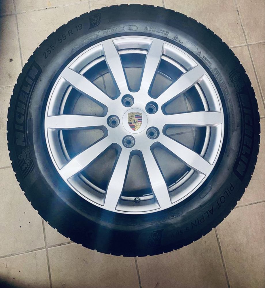 Felgi z oponami Porsche cayenne