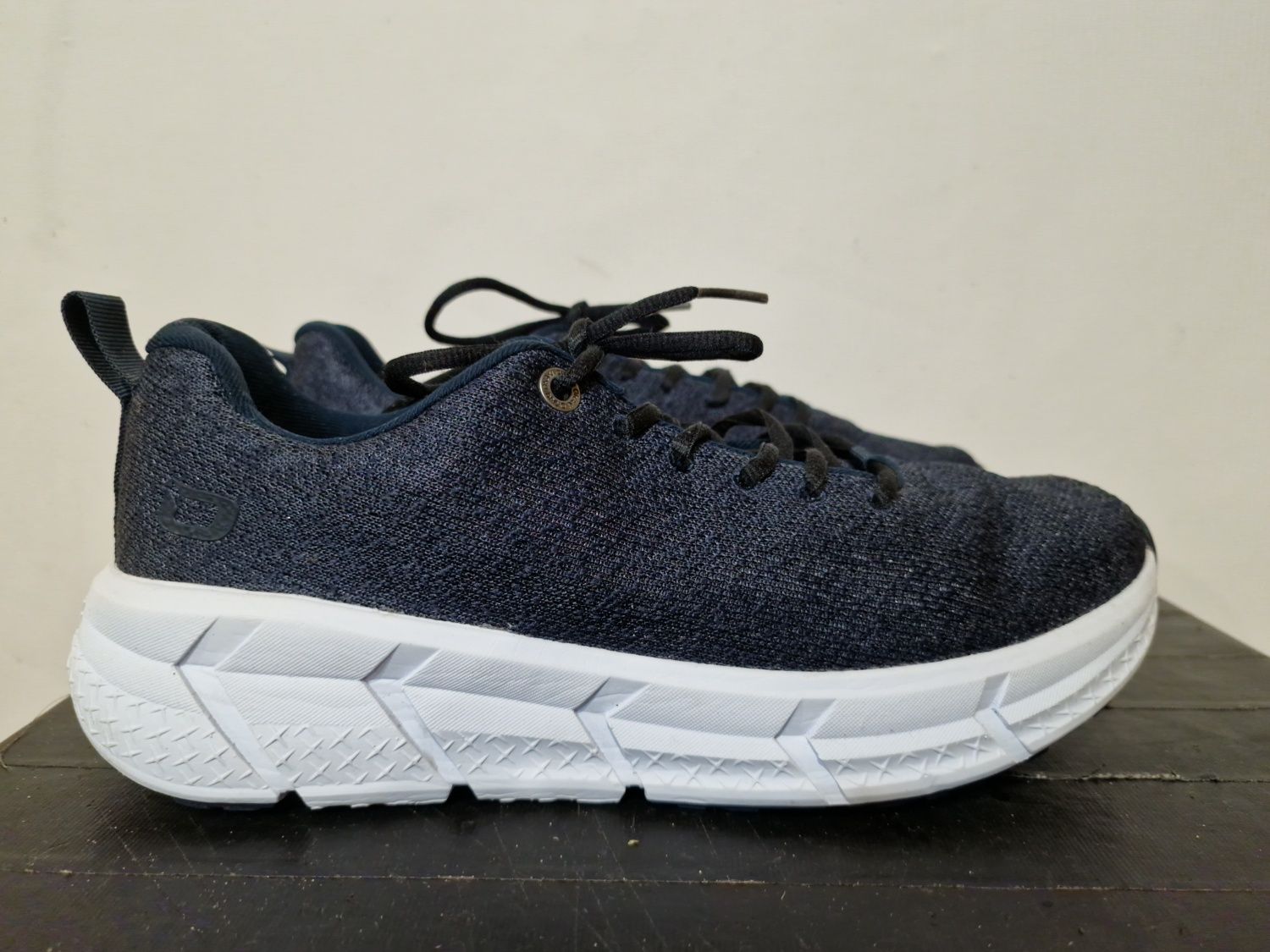 Buty Okaki trampki streetwear tenisówki roz,43, trekkingowe