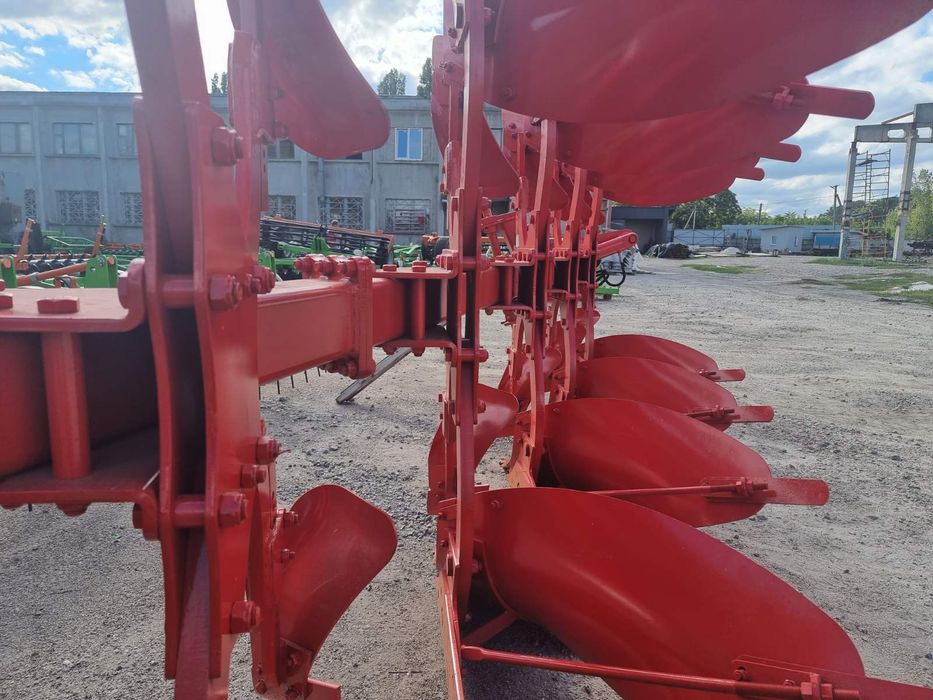 Плуг Оптикон, оборотний навесной