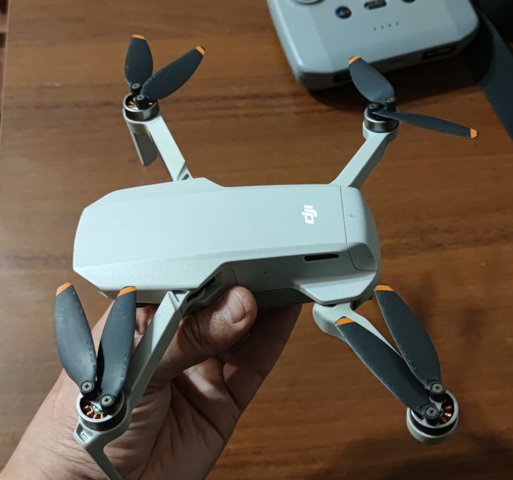dji mini 2 fly more combo + 64gb Mavic