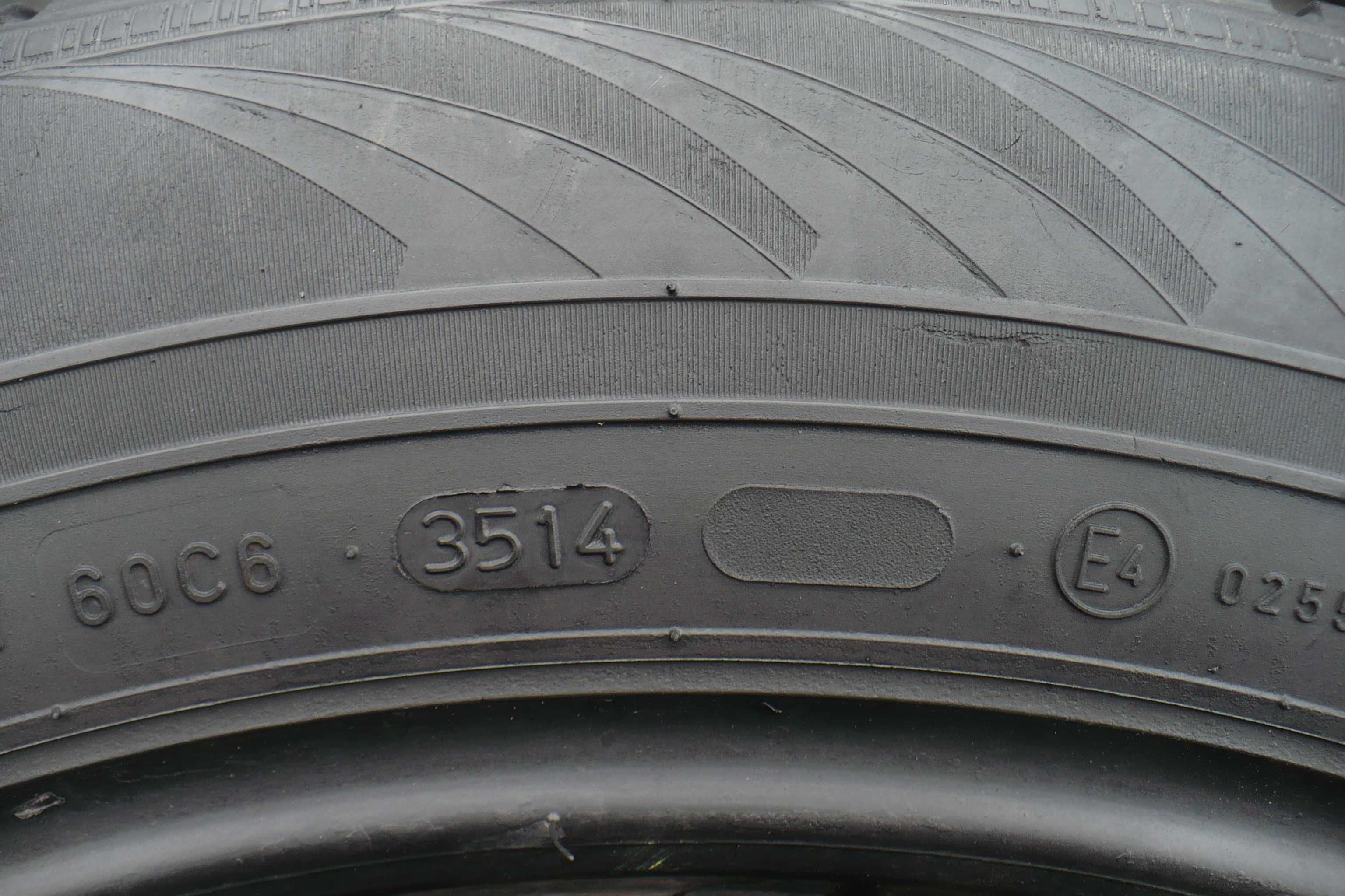 Opony Nokian WRA3 235/55R17 103 XL Całoroczne 5mm 2szt. 2014r.