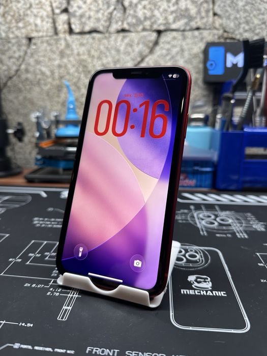 Iphone 11 Product Red