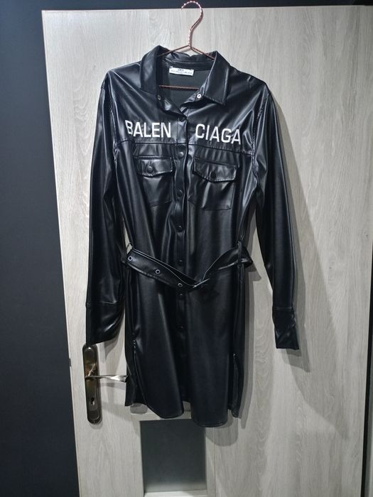 Piękna sukienka Balenciaga