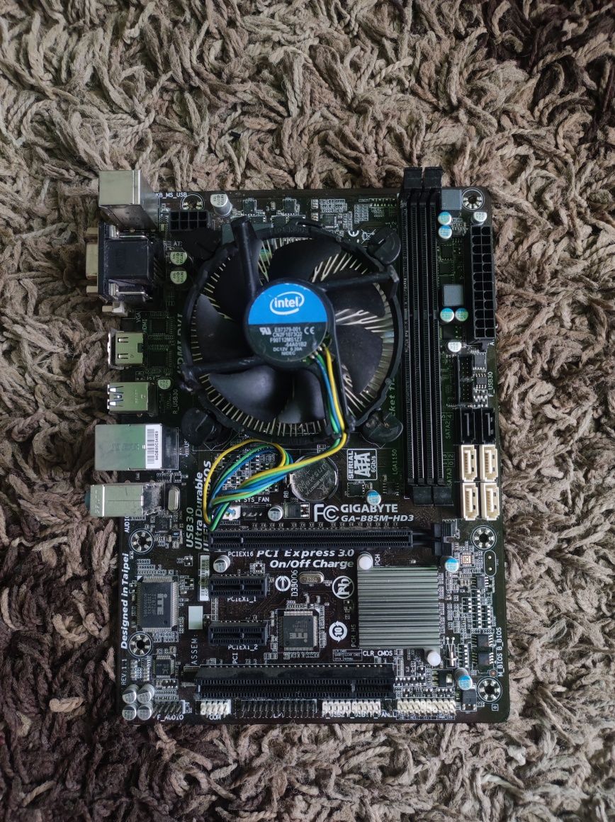 Комплекти Gigabyte GA-B85M-HD3 + i3 4130
