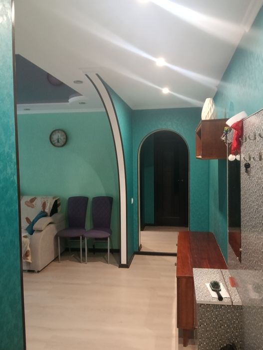 2а кв.з відмінним ремонтом на 2 поверсі .