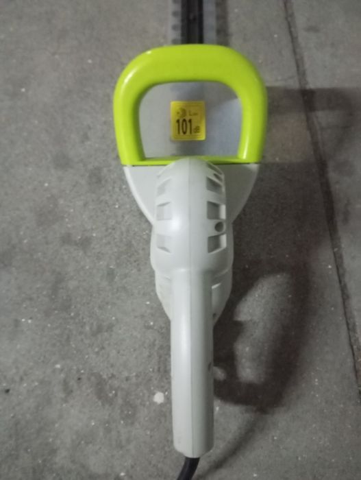 Corta arbustos semi novo