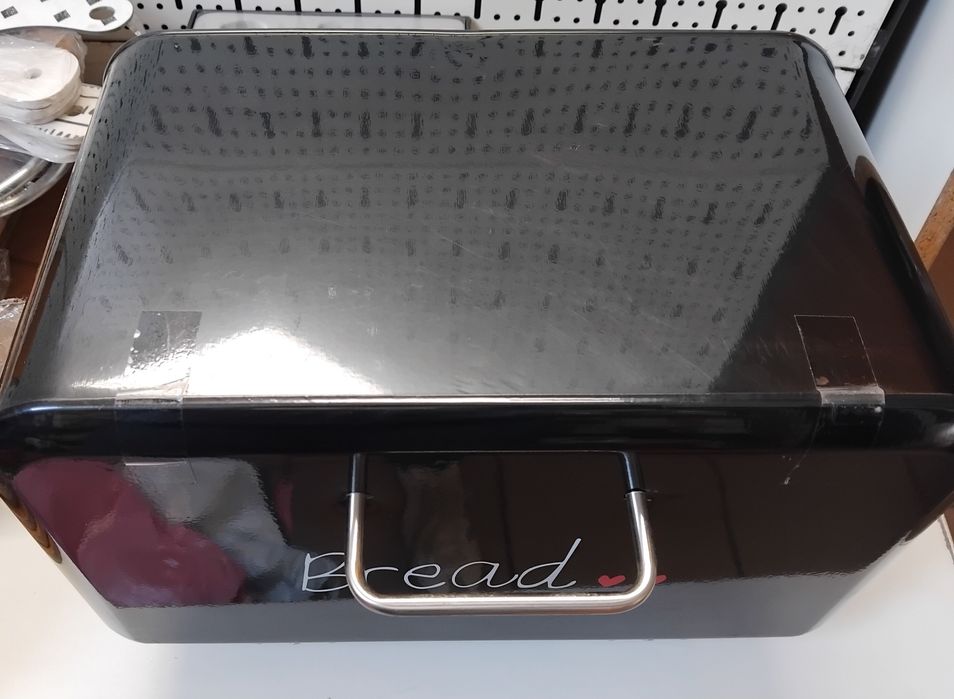 Wyprzedaż nowy chlebak czarny na nóżkach