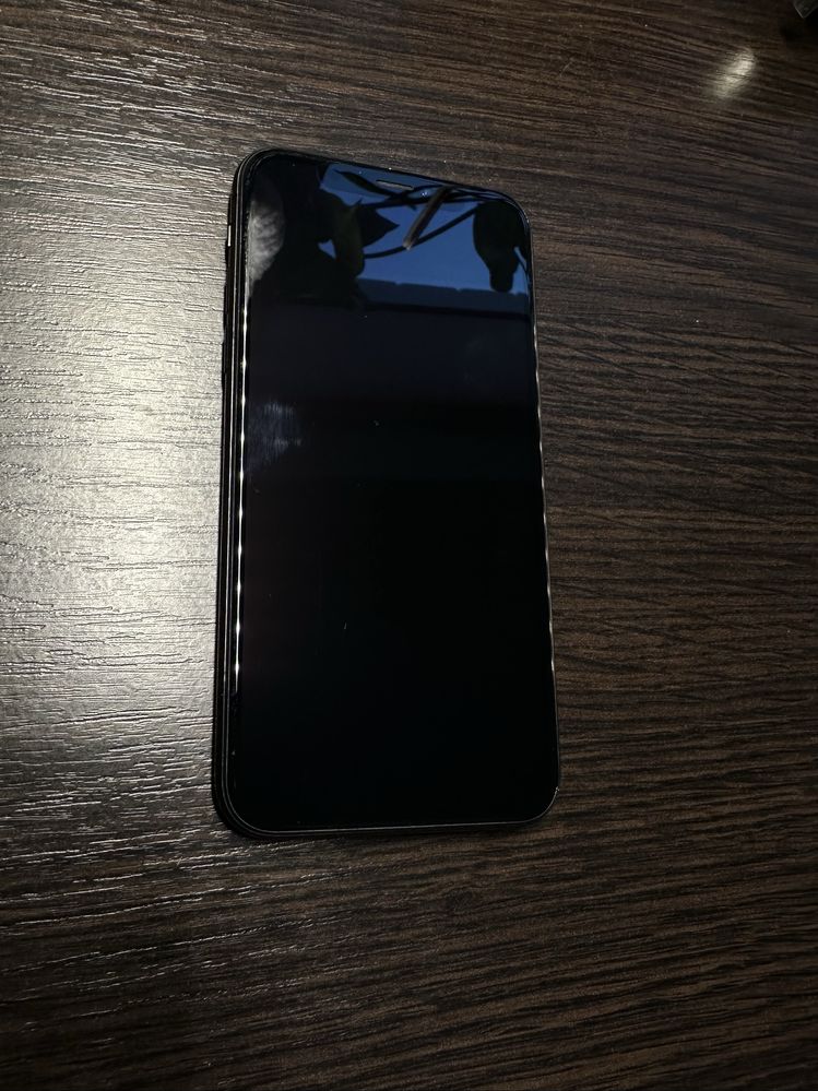 Продаю iPhone X на 256GB
