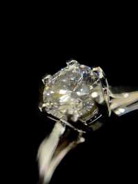 Золотое кольцо с бриллиантом/Золота каблучка з діамантом