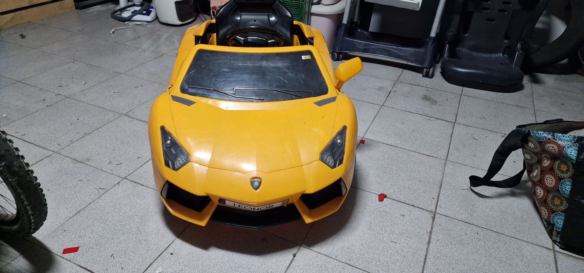 Carro Eléctrico de Criança Lamborghini