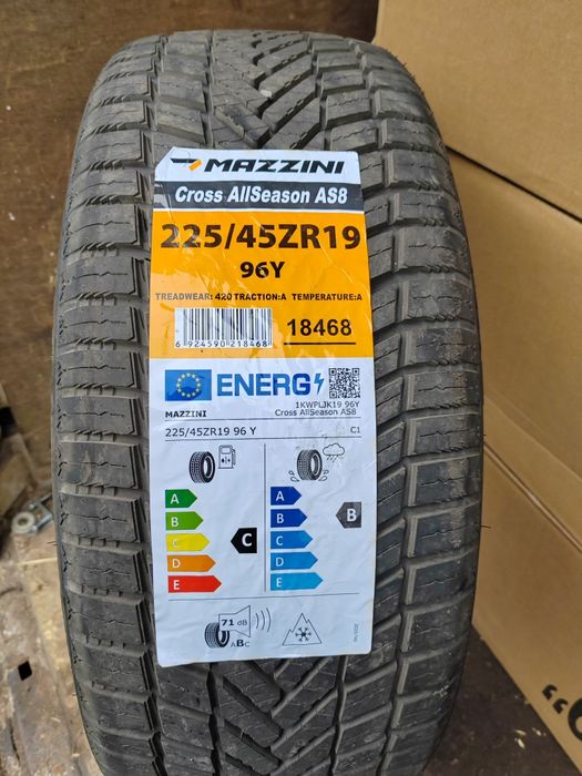 Opony wielosezonowe 225 - 45- 19
