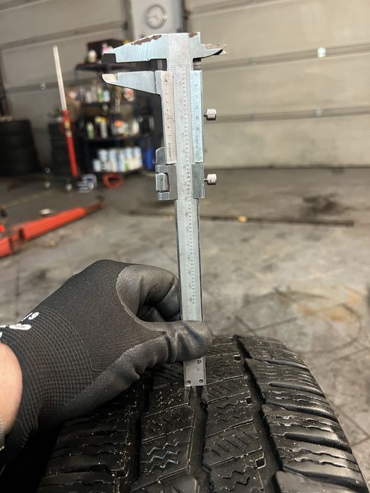 Michelin agilis alpin 215/65/16C