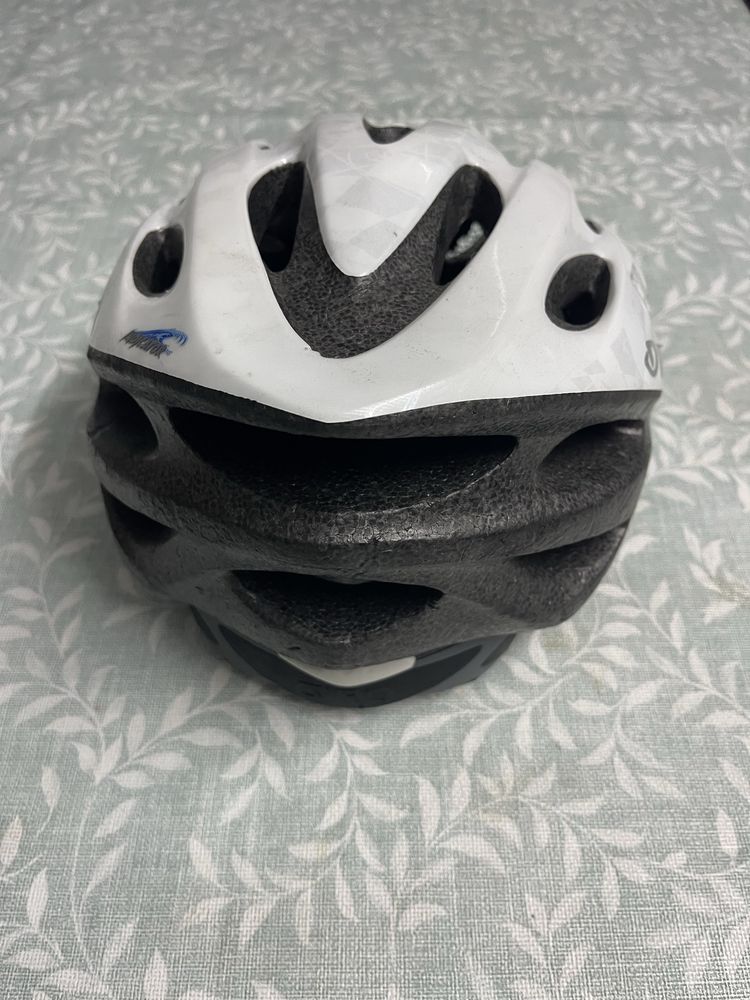 Capacetes bicicleta GIRO