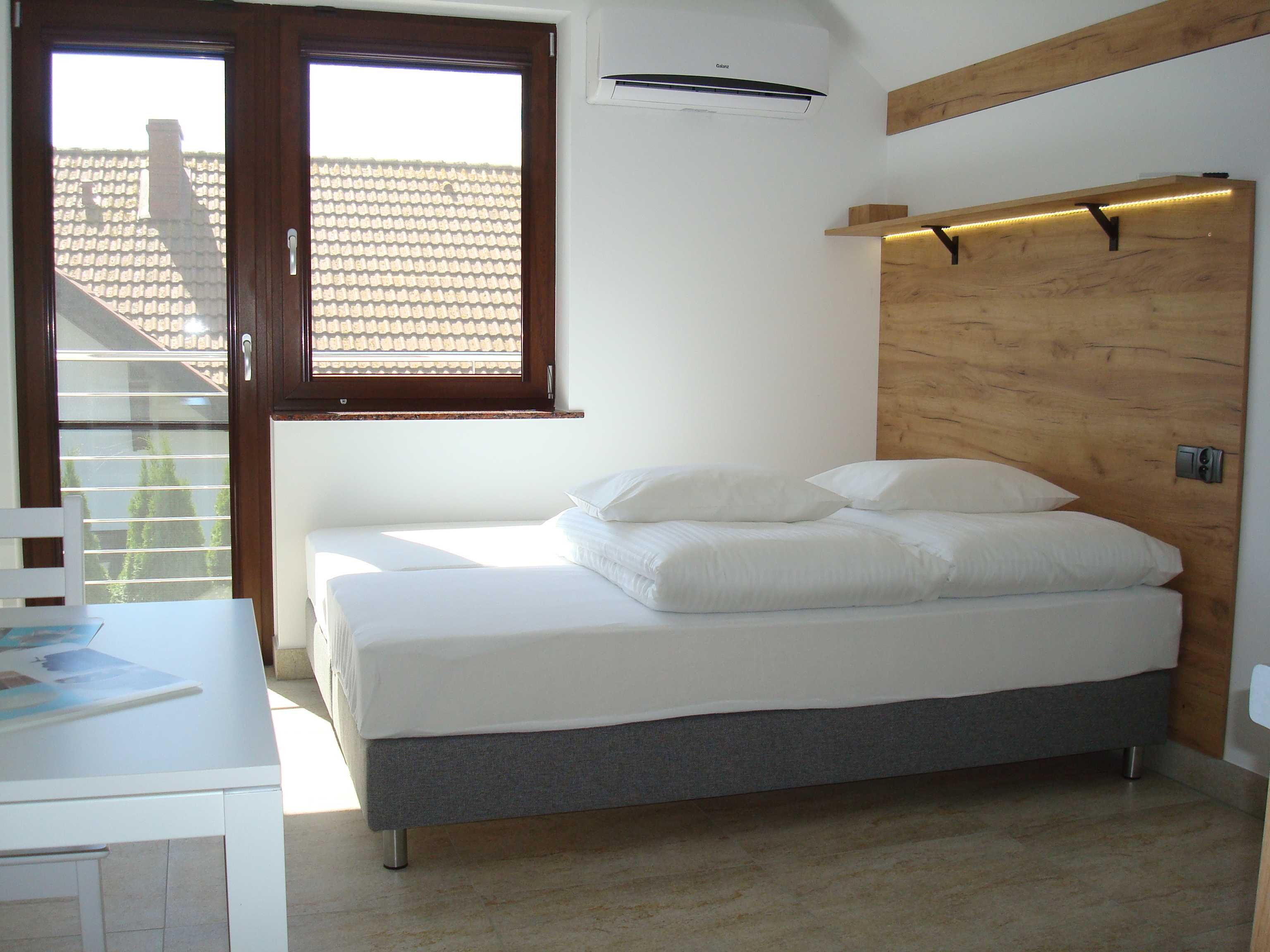 Noclegi pokoje apartament kwatery z aneksami do wynajęcia Krynica Mors