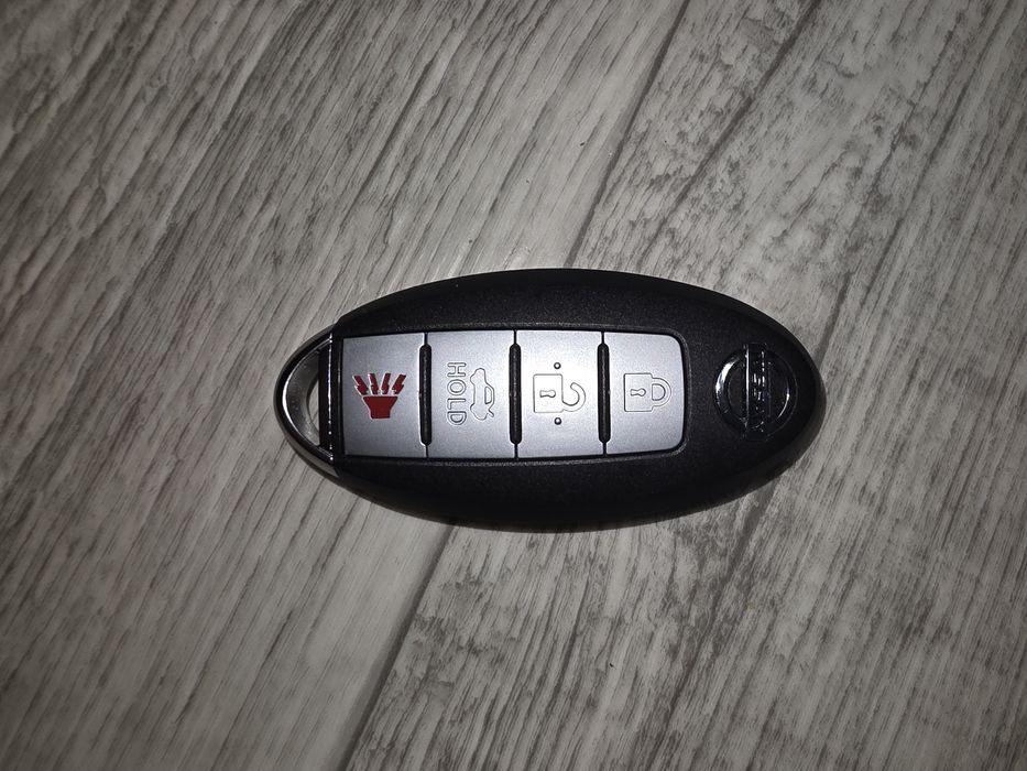 Ключ до Nissan 4 кнопки