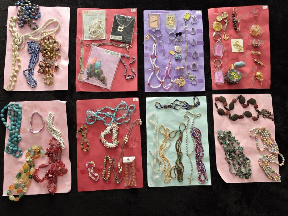 Sortido bijuterias